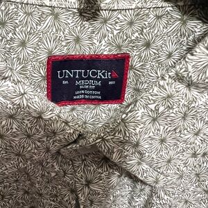 UNTUCKit Green Floral Men's Shirt